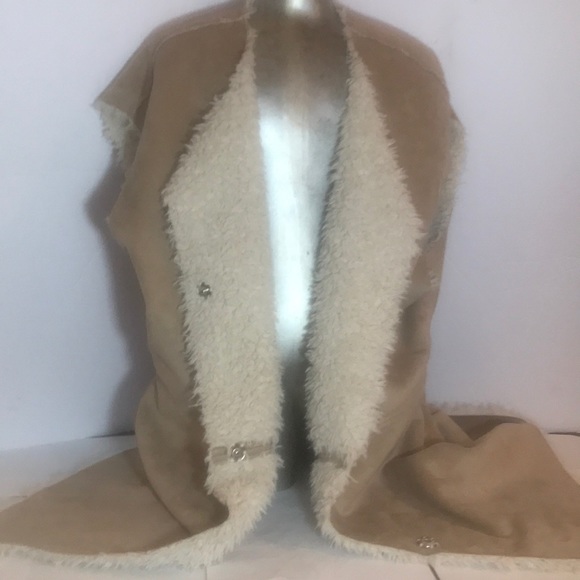 “FAUX SUEDE & SHEEPSKIN “ Ladies Vest - Picture 5 of 15